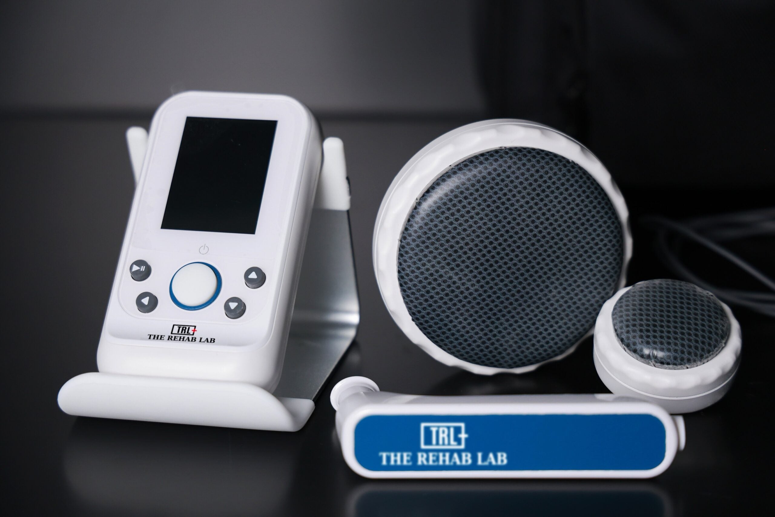 Professional electrostatic oscillation therapy device for clinical use