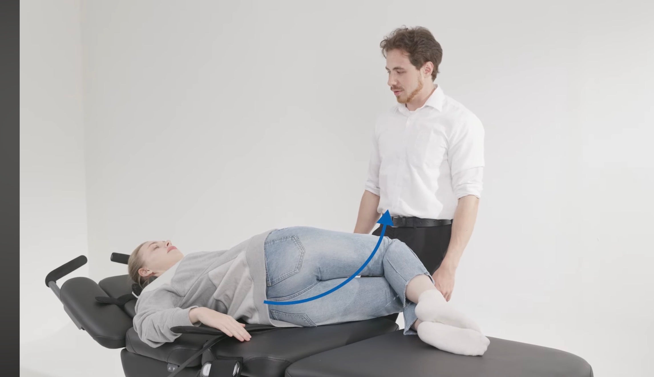 Auto Supreme i5 Heated Traction Table