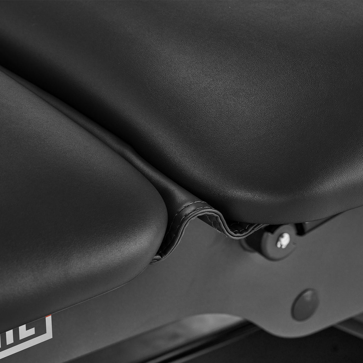 Model X Elite elevation therapy table for physiotherapy and chiropractic care