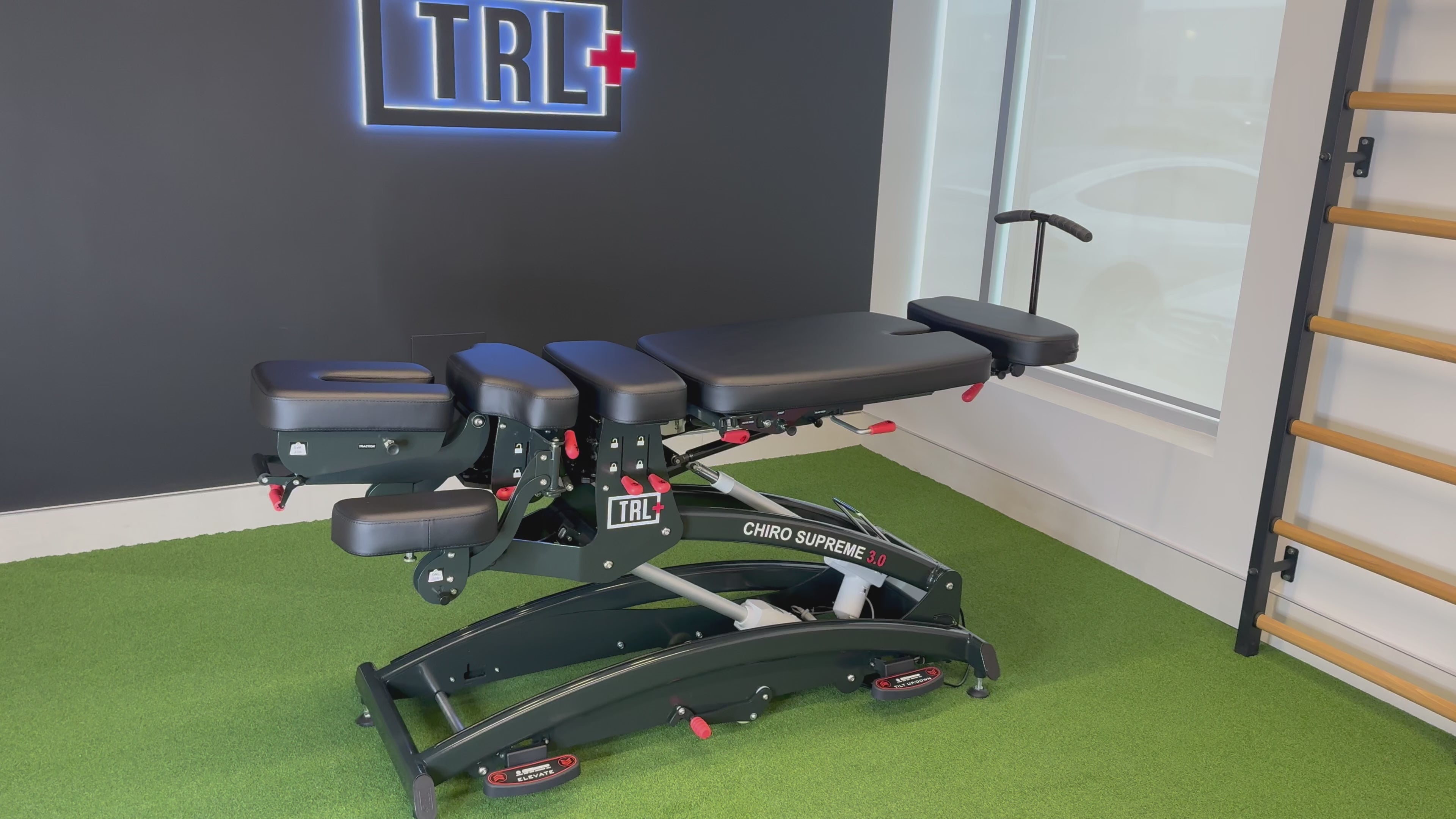 Supreme 3.0 Hi-Lo Elevation Flexion Distraction table + Red Light Therapy